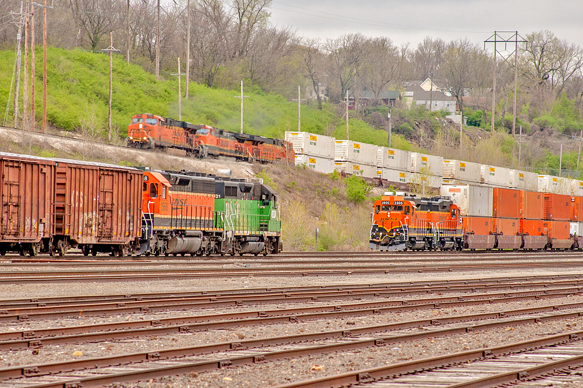 BNSF 2805